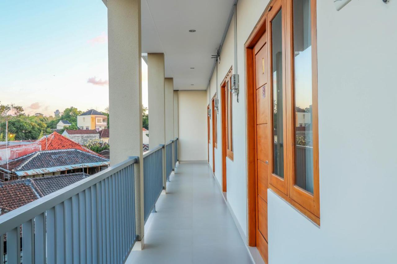 Oyo 1200 Kencana Residence Jimbaran Exteriör bild